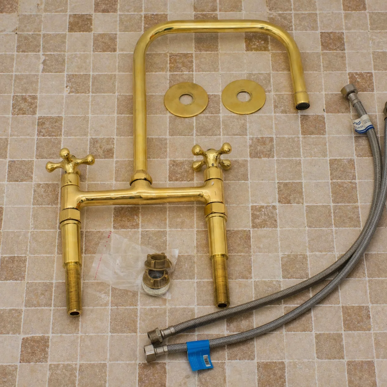 Solid brass kitchen tap